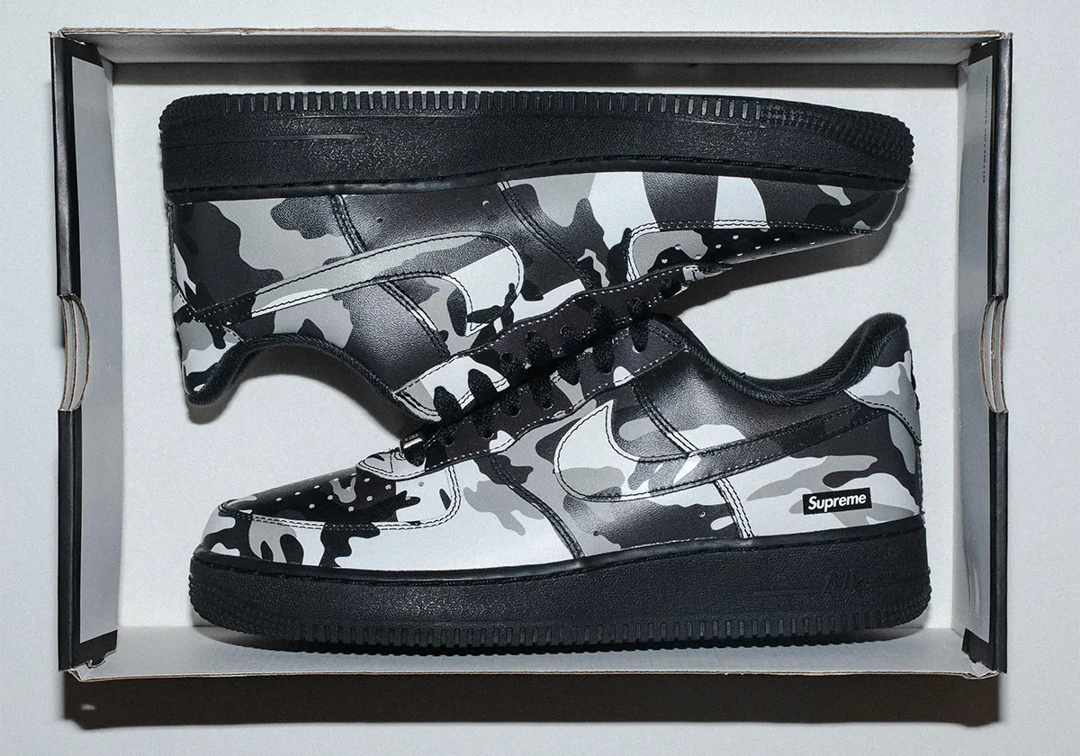Supreme x Nike Air Force 1 Low Snow Camo in its box